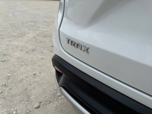 Used 2024 Chevrolet Trax LT w/ Driver Confidence Package FWD image 9