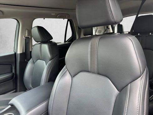 Used 2024 Honda Pilot Touring image 11