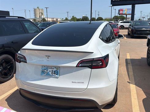Used 2022 Tesla Model Y Performance AWD/4WD image 8