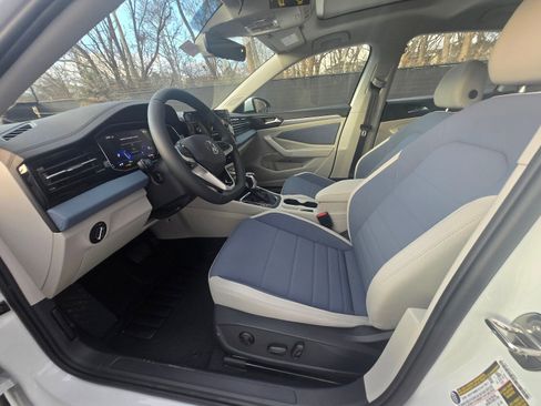 New 2026 Volkswagen Jetta SE FWD image 14