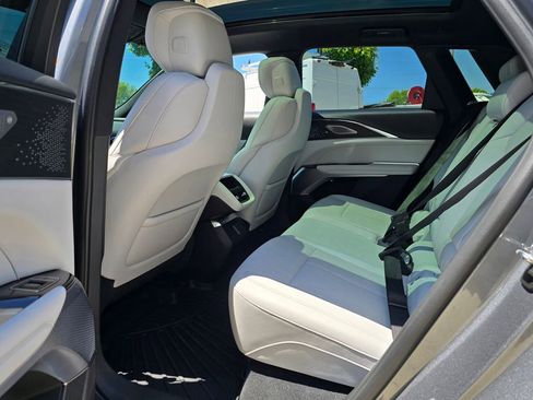 Used 2023 Cadillac Lyriq 2WD image 20