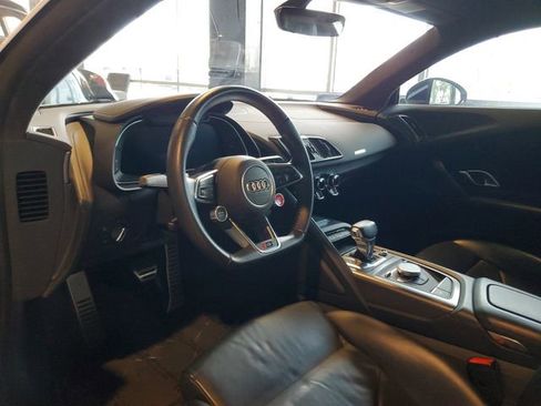 Used 2018 Audi R8 V10 RWD image 14