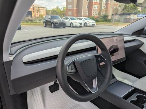 Used 2025 Tesla Model 3 Long Range image 12