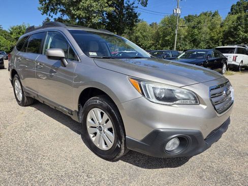 Used 2016 Subaru Outback 2.5i Premium AWD/4WD image 6