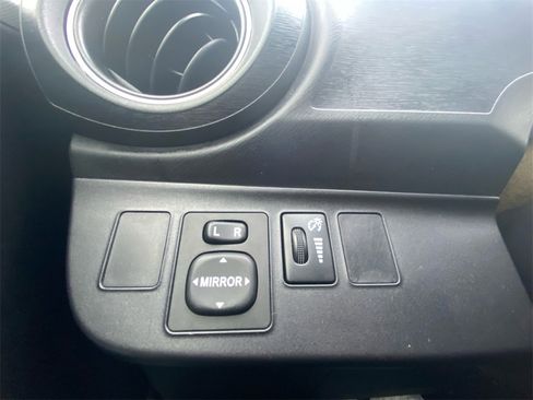 Used 2014 Toyota Prius C Three image 11