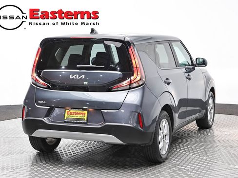 Used 2023 Kia Soul LX w/ LX Technology Package FWD image 5