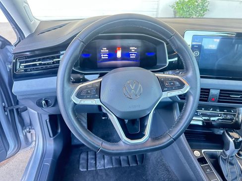 Used 2025 Volkswagen Jetta SE image 28