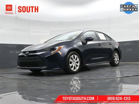 Used 2023 Toyota Corolla LE image 35
