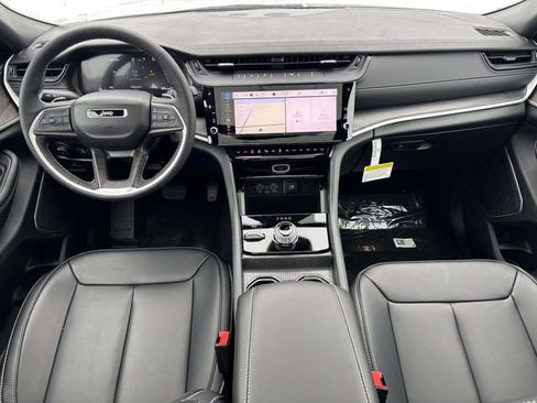 New 2026 Jeep Grand Cherokee Limited w/ Limited Altitude Package image 3