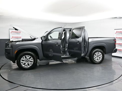 Used 2023 Nissan Frontier SV image 46
