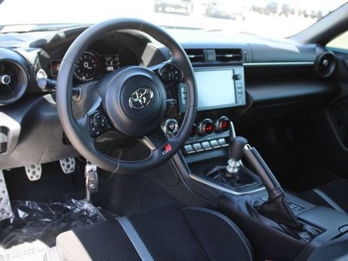 Used 2024 Toyota GR86 Premium RWD image 14