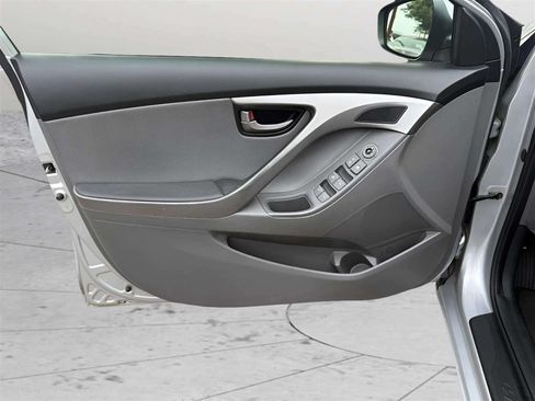 Used 2012 Hyundai Elantra Limited FWD image 13