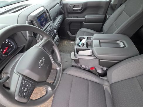 Used 2025 Chevrolet Silverado 1500 Custom Trail Boss w/ LPO, Dark Essentials Package AWD/4WD image 12