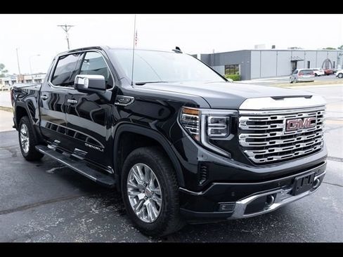 Used 2025 GMC Sierra 1500 Denali w/ Technology Package AWD/4WD image 8