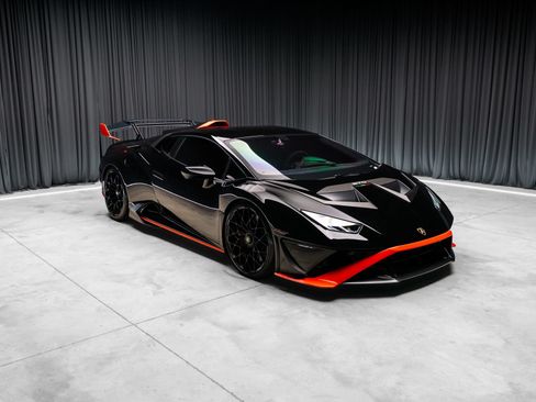 Used 2021 Lamborghini Huracan STO RWD image 16