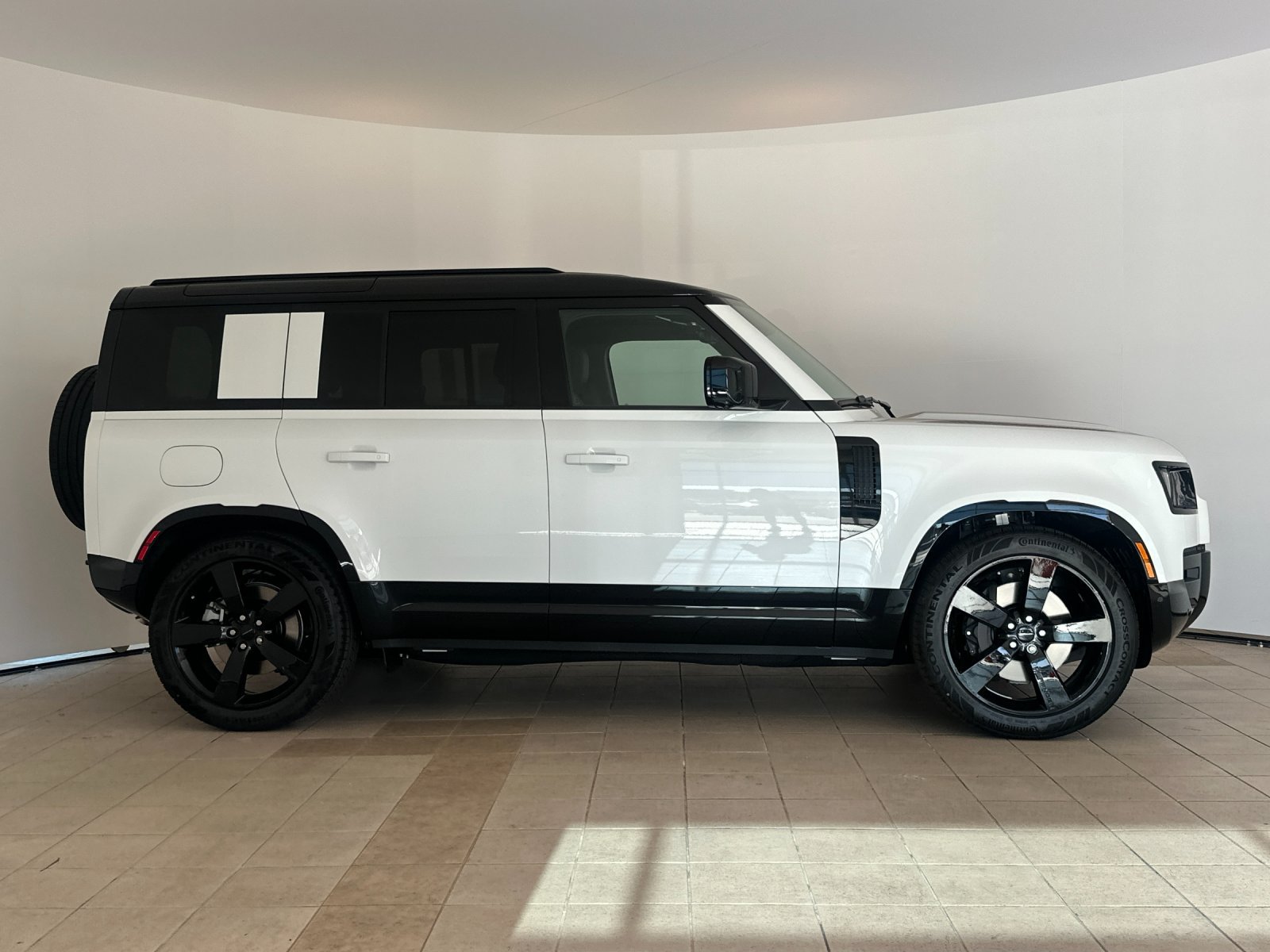 New 2026 Land Rover Defender 110 X-Dynamic SE AWD/4WD image 7