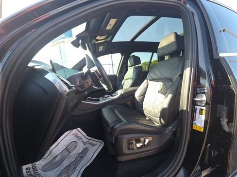 Used 2024 BMW X5 sDrive40i w/ Premium Package image 14