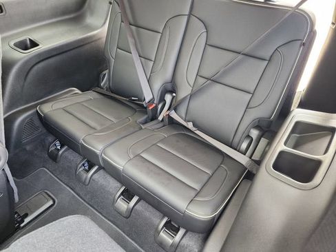 Used 2021 GMC Acadia Denali w/ Denali Technology Package FWD image 33