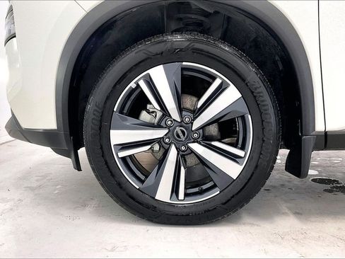 Used 2023 Nissan Rogue SL AWD/4WD image 10