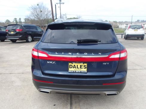 Used 2017 Lincoln MKX Reserve w/ Lincoln MKX Climate Package image 12