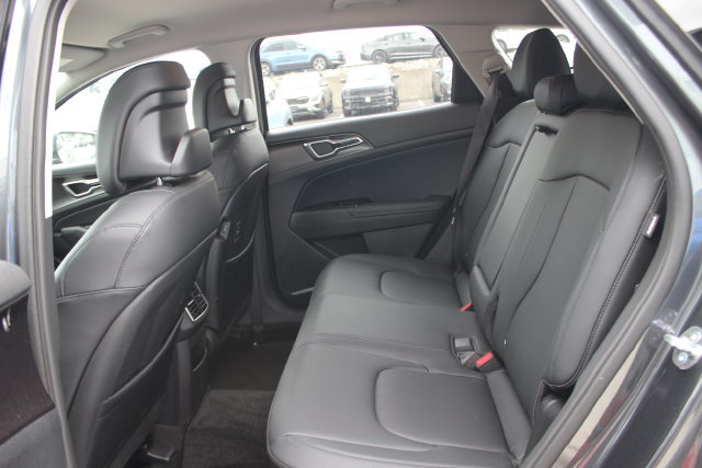 Used 2025 Kia Sportage EX AWD/4WD image 25