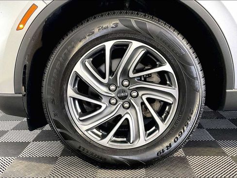 Used 2021 Lincoln Aviator AWD image 11