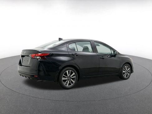 Used 2025 Nissan Versa SV FWD image 9