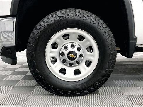 Used 2025 Chevrolet Silverado 3500 W/T w/ WT/CX Safety Package AWD/4WD image 10