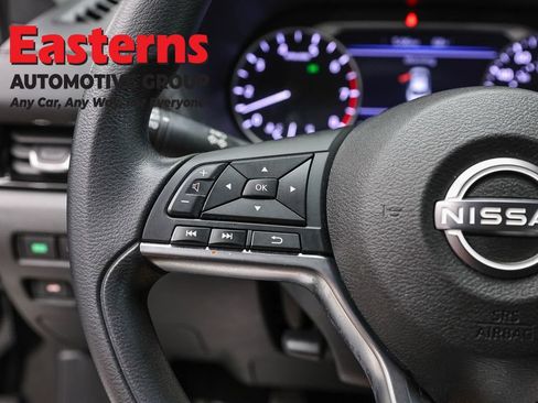 Used 2024 Nissan Sentra SV FWD image 15