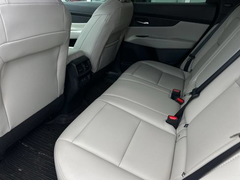 Used 2025 Nissan Murano SV AWD/4WD image 11