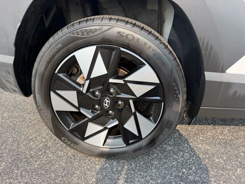 Used 2024 Hyundai Kona SEL FWD image 17