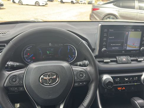 Used 2020 Toyota RAV4 XSE image 23