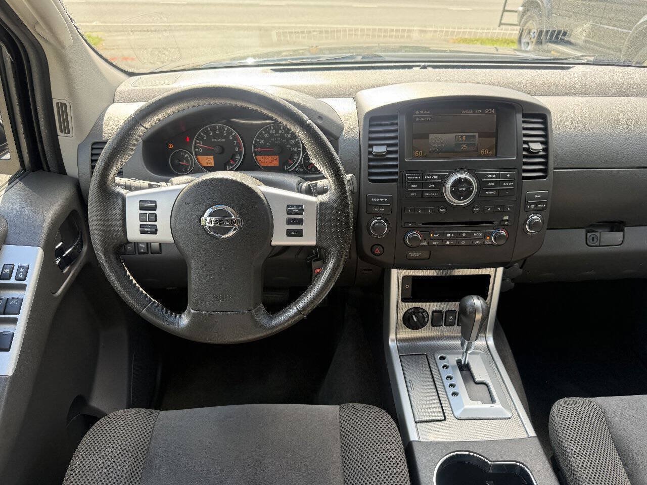 Used 2012 Nissan Pathfinder SV AWD/4WD image 19