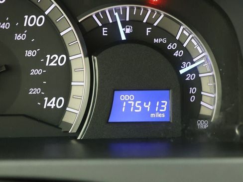 Used 2013 Toyota Camry SE image 17