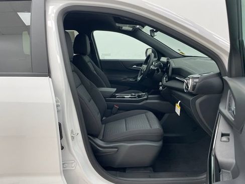 New 2026 Chevrolet Equinox LT AWD/4WD image 13