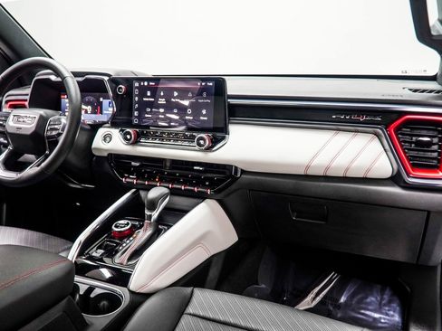 Used 2024 GMC Canyon AT4X image 16