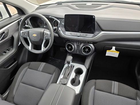New 2025 Chevrolet Blazer LT w/ Driver Confidence Package image 19