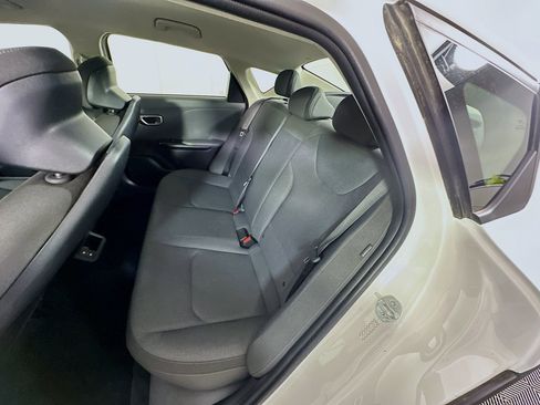 Used 2025 Kia K4 LXS image 25
