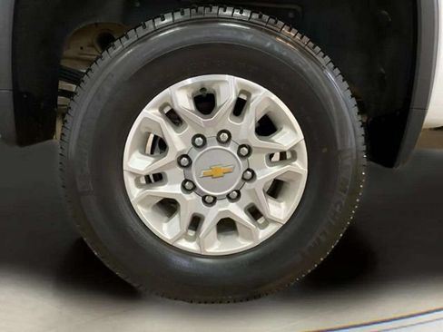 Used 2025 Chevrolet Silverado 2500 LT AWD/4WD image 92
