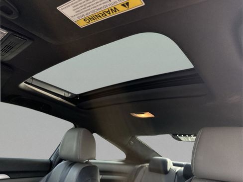 Used 2018 Honda Civic Touring image 22