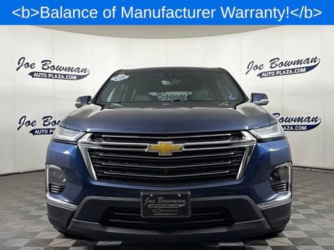 Used 2023 Chevrolet Traverse LT w/ LT Premium Package AWD/4WD image 3