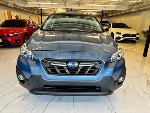Used 2021 Subaru Crosstrek 2.5i Sport w/ Moonroof Package AWD/4WD image 2