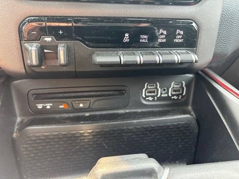 Used 2019 RAM 1500 Rebel w/ Rebel Level 2 Equipment Group AWD/4WD image 21
