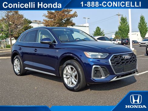 Used 2023 Audi Q5 2.0T Premium w/ Convenience Package AWD/4WD image 1