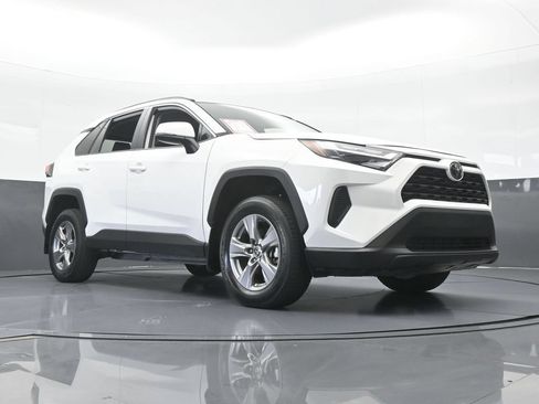 Used 2025 Toyota RAV4 XLE w/ Convenience Package FWD image 64