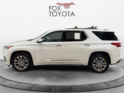 Used 2020 Chevrolet Traverse Premier FWD image 3