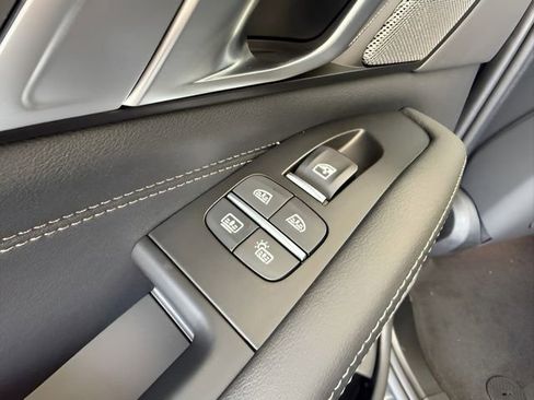 Used 2026 BMW X7 xDrive40i image 25