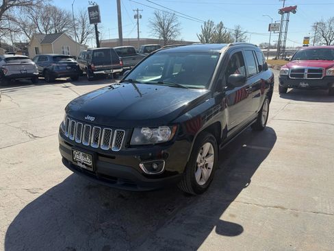 Used 2015 Jeep Compass High Altitude image 4
