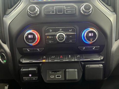 Used 2021 GMC Sierra 1500 SLT image 5