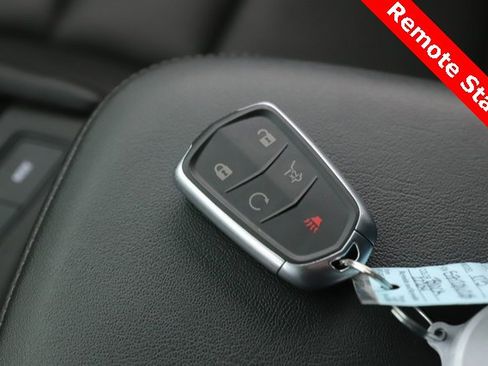 Used 2025 Cadillac XT5 Premium Luxury image 3